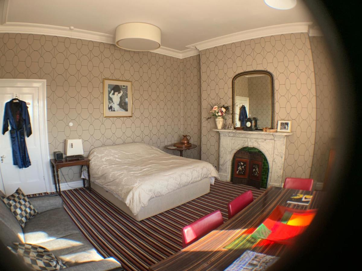 Bed and Breakfast Aberley House à Waterloo Extérieur photo